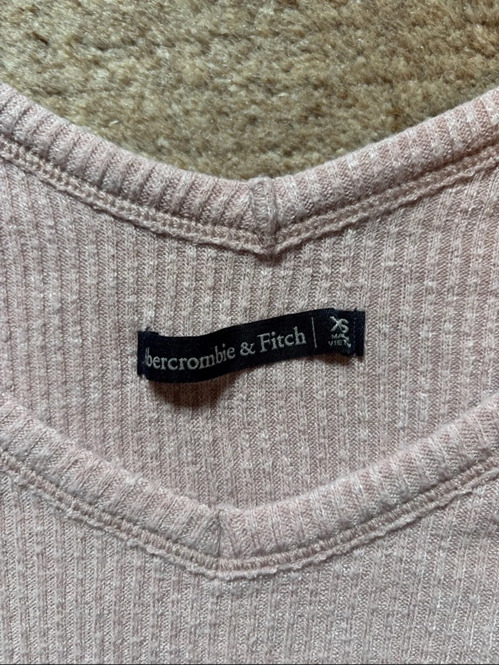 Abercrombie & Fitch Ribbed V-Neck Tie-Front Top - Picture 2 of 2